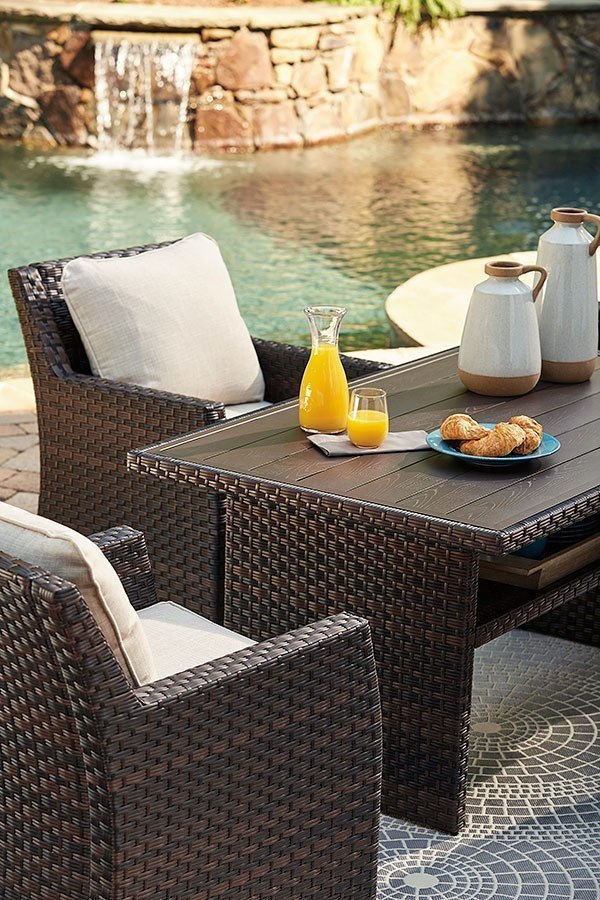 5 Best Patio Dining Solutions and Their Zests